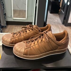 Adidas Superstar’s